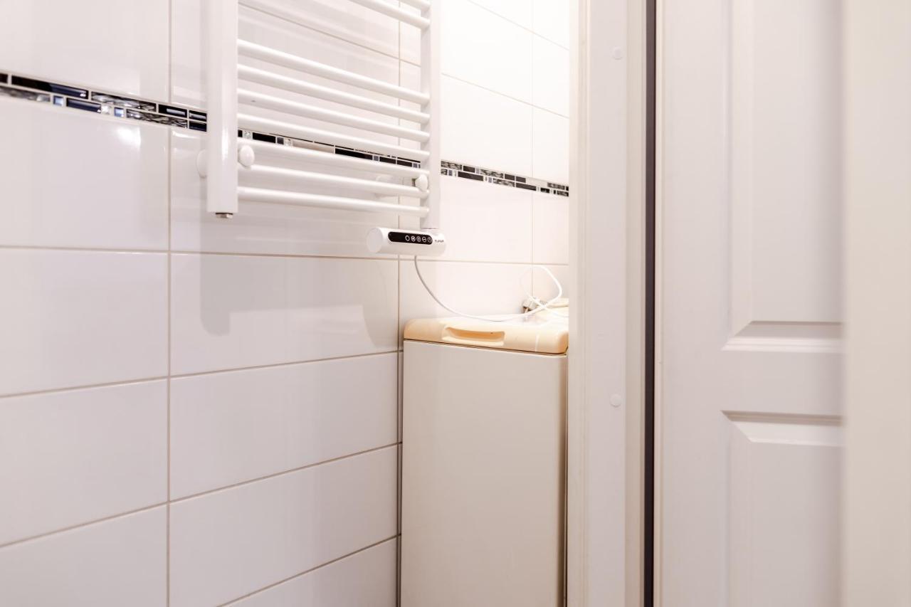 Contact Free Apartments With Free Parking Tallin Exterior foto